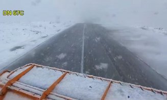 Ninge pe Transalpina! Drumarii au scos utilajele de deszăpezire